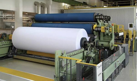 ¿Cuál es la función del dispositivo de formación de máquinas de papel de protección ambiental?